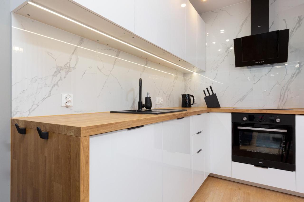 Beautiful Two-Bedroom Apartment Warsaw Bielany By Noclegi Renters المظهر الخارجي الصورة