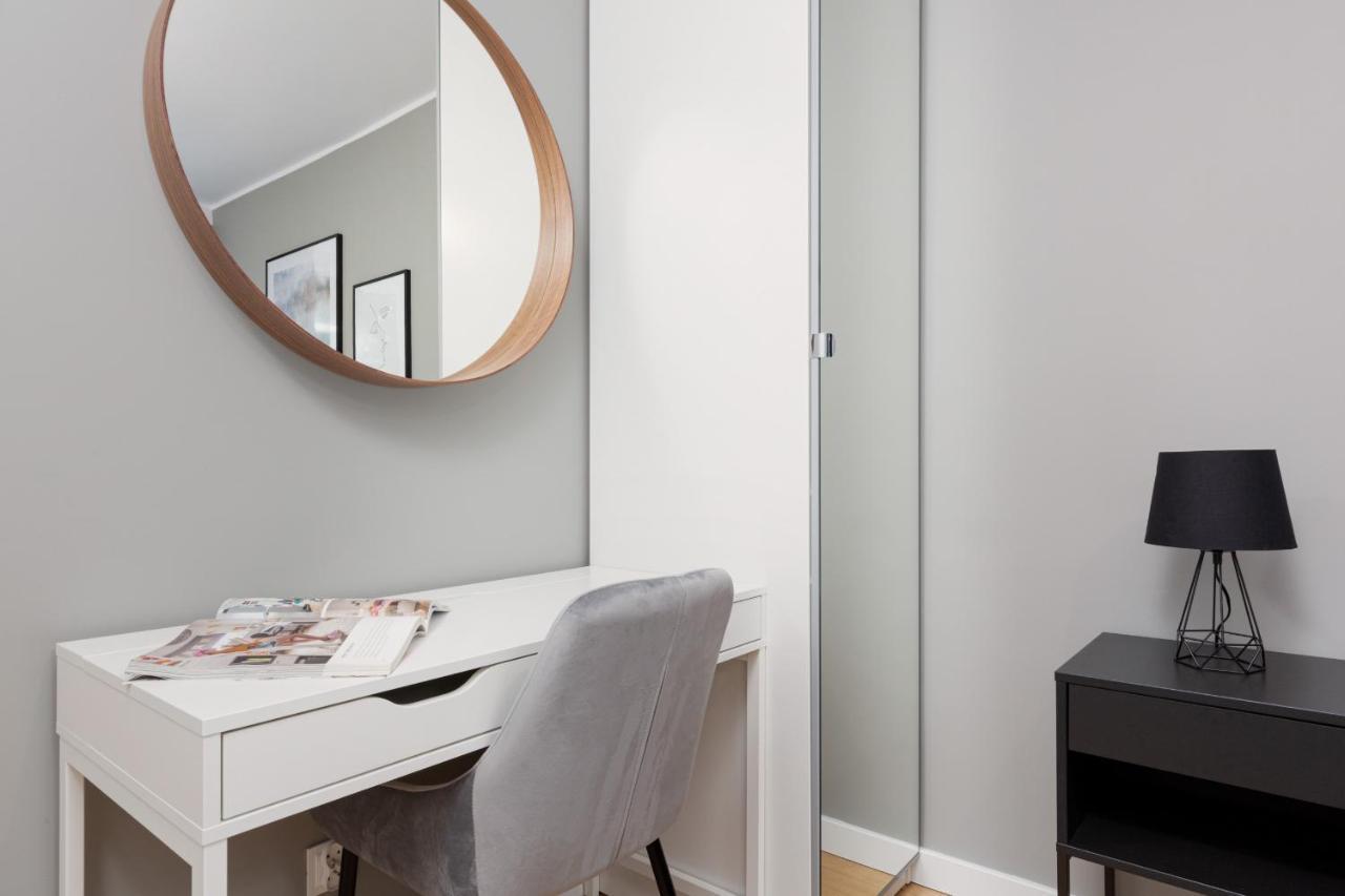 Beautiful Two-Bedroom Apartment Warsaw Bielany By Noclegi Renters المظهر الخارجي الصورة